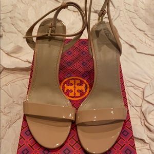 Tory Burch Elana size 9 sandal